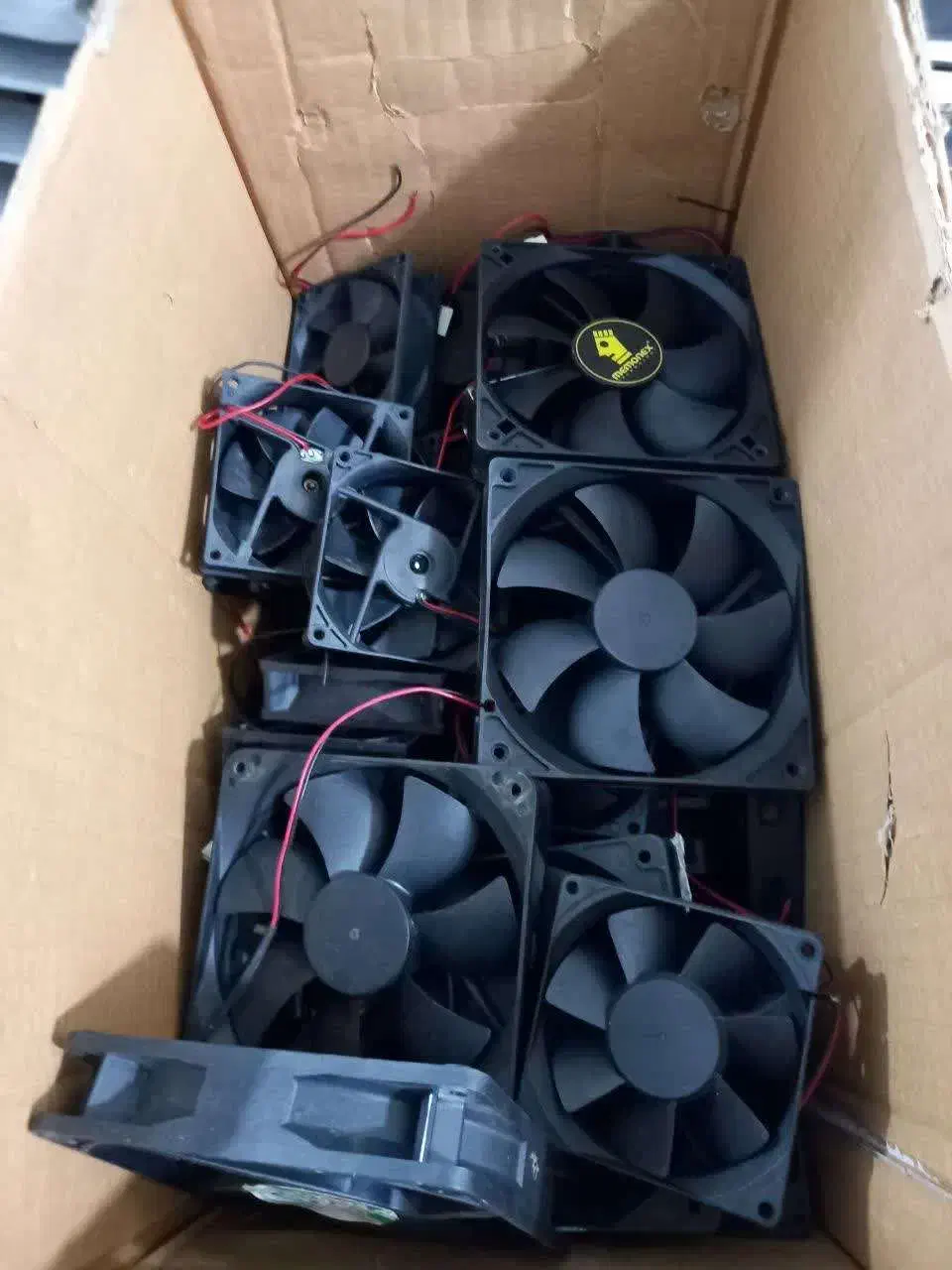 تعداد 1000هزارعددفن کیس8و12سانتی|قطعات و لوازم جانبی رایانه|تهران, میدان ولیعصر|دیوار