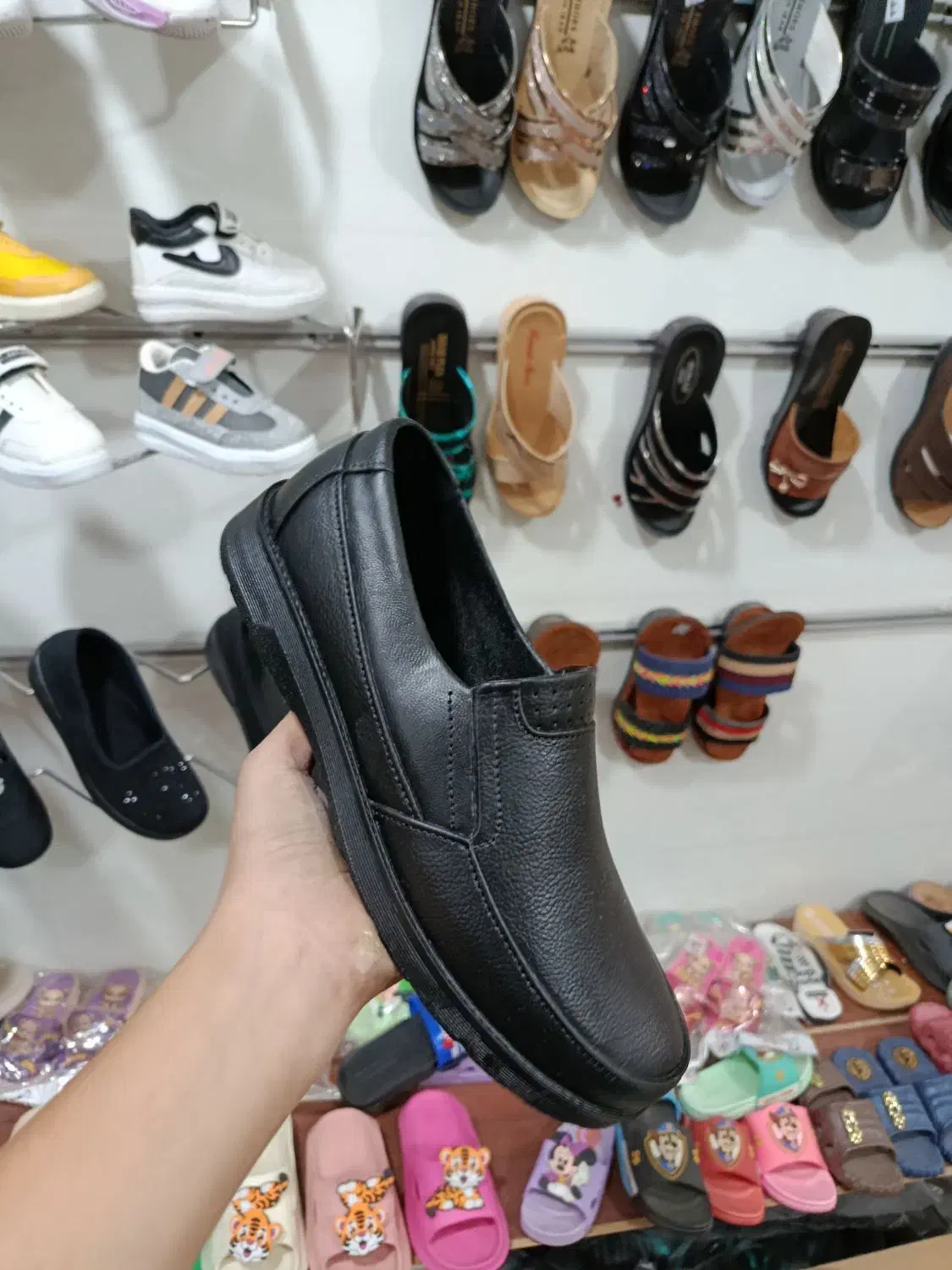 چکمه و گالش مردانه و زنانه عمده|کیف، کفش، کمربند|قم, بیست متری ولیعصر|دیوار