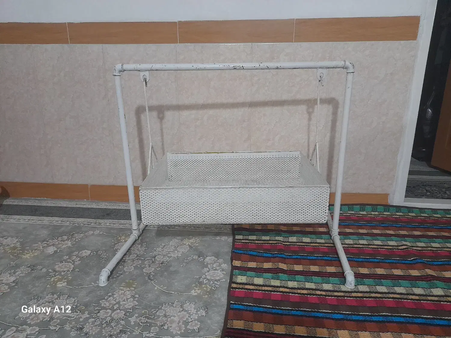 گهواره آهنی پایه بالوله گاز ساخته شده جدامیشن|کالسکه و لوازم جانبی|کوهدشت, |دیوار