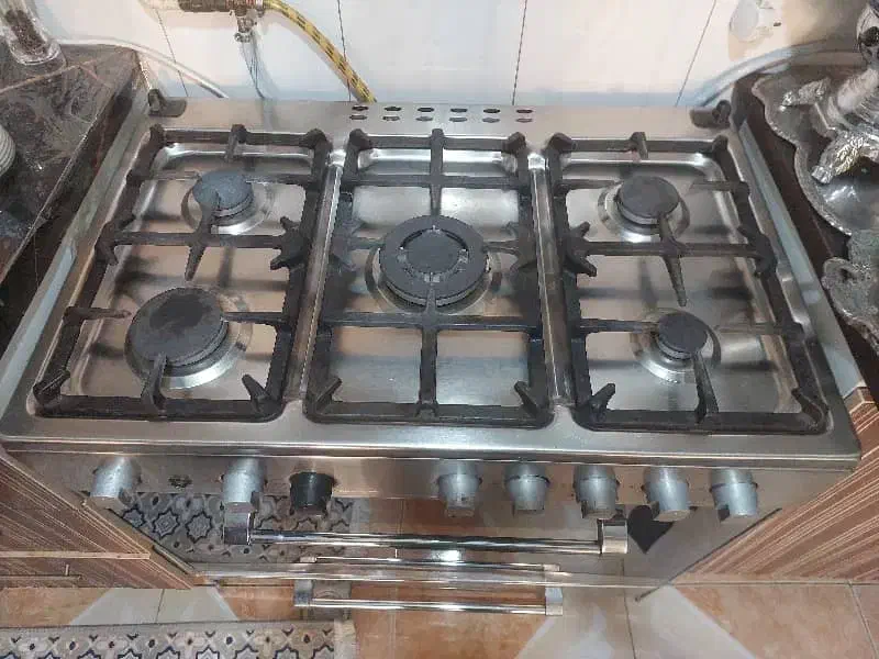 گاز فردار بسیار تمیز. تمام استیل.بدنه استیل کامل|اجاق گاز و لوازم برقی پخت‌وپز|شهریار, شهرک وائین|دیوار