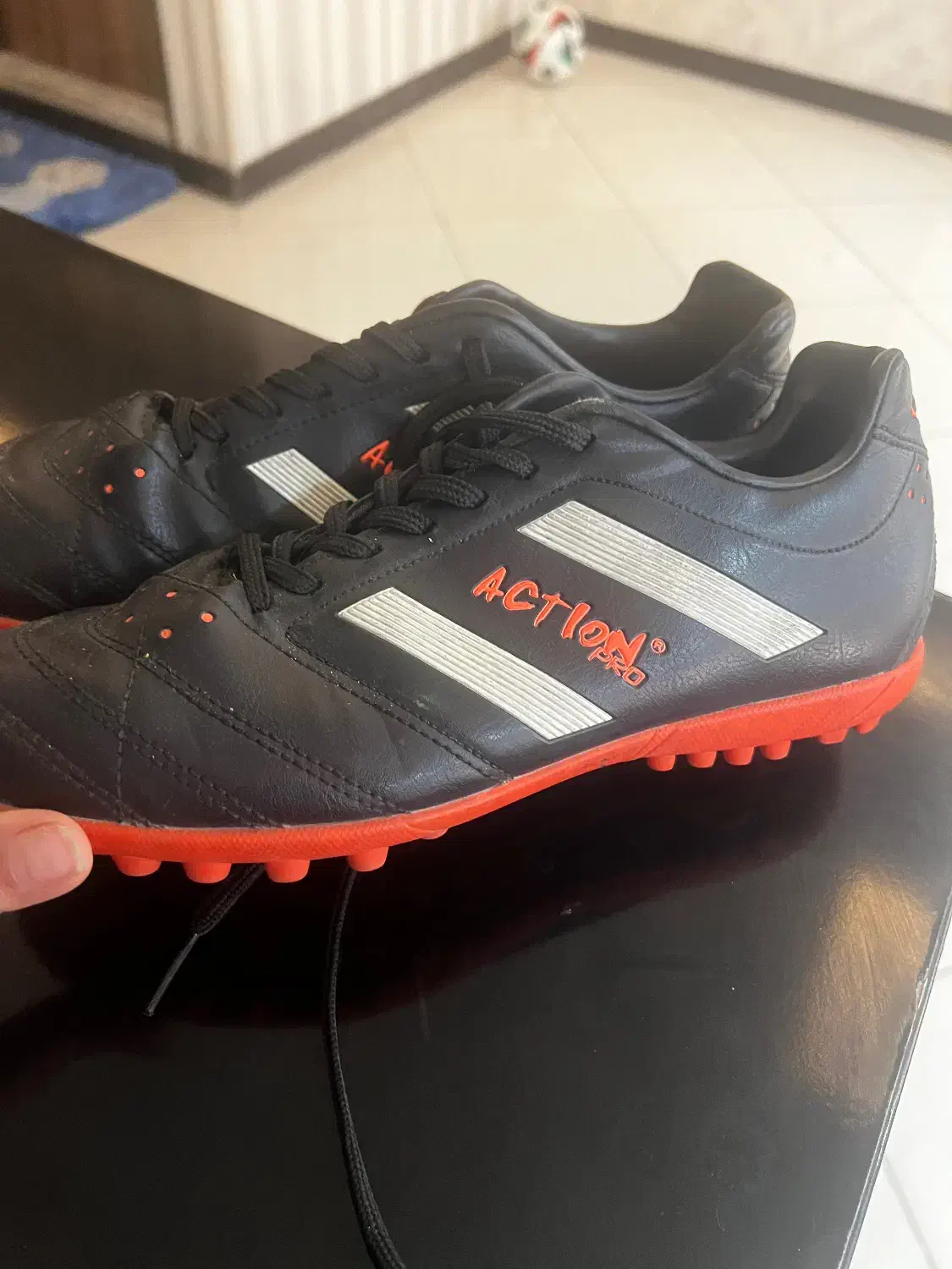 کفش فوتبالی سایز۳۸|کیف، کفش، کمربند|شیراز, ریشمک|دیوار