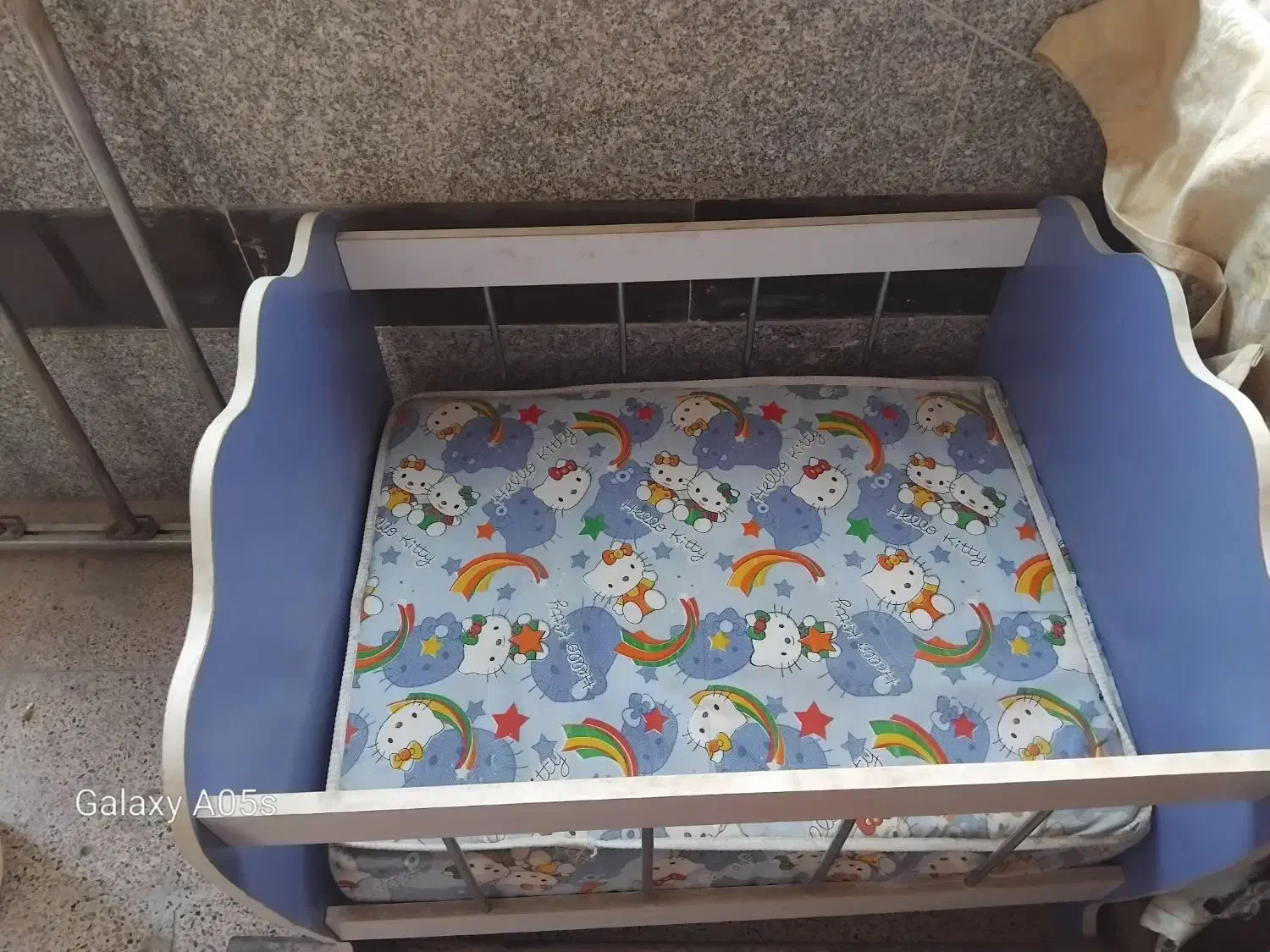 تخت بچه|تخت و صندلی بچه|تبریز, |دیوار