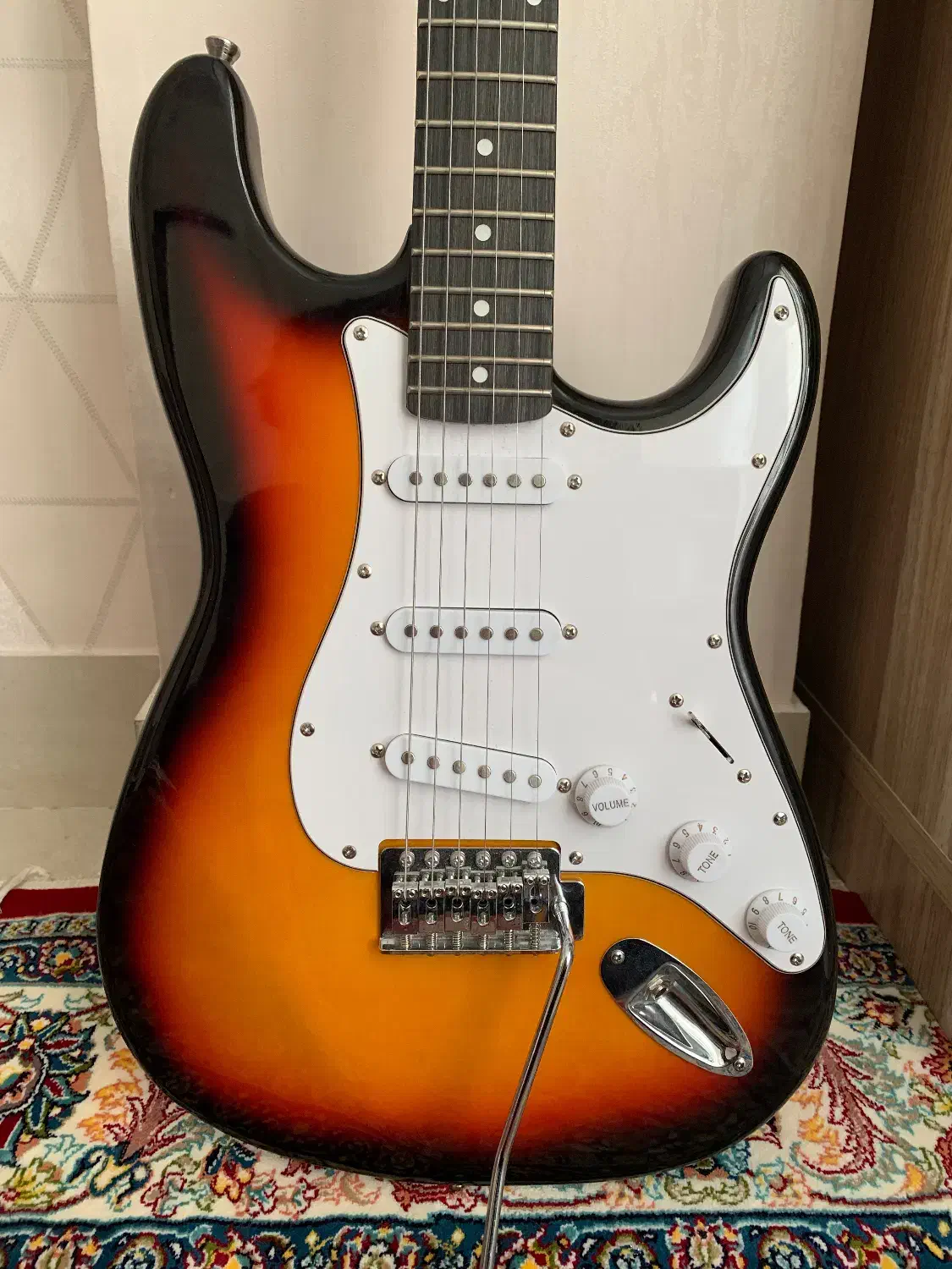 گیتار الکتریک|گیتار، بیس، امپلیفایر|سنندج, |دیوار