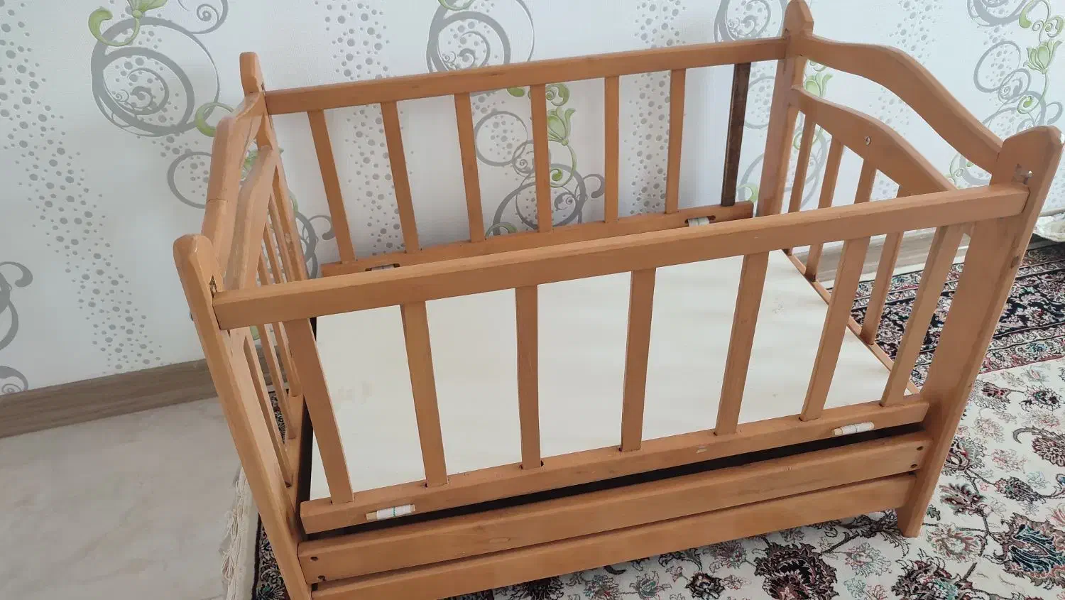 گهواره متحرک|اسباب و اثاث بچه|سنندج, |دیوار