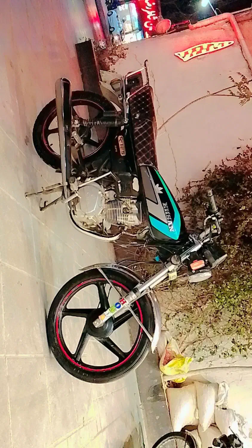 احسان|موتورسیکلت|تربت جام, میان جام|دیوار