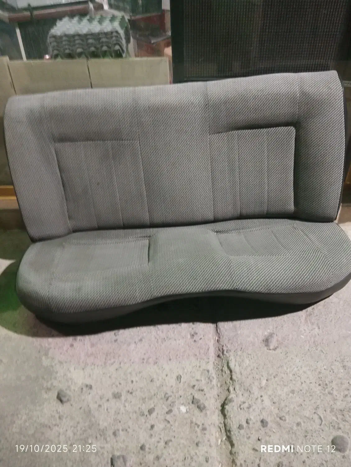 یک جفت چراغ عقب پرشیا و یک صندلی روا،|قطعات یدکی و لوازم جانبی|سهند, |دیوار