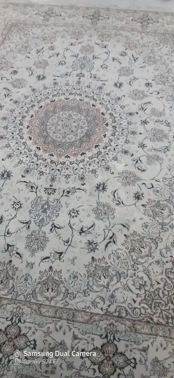فرش وقالی دوازده متری|فرش|اصفهان, ملاصدرا|دیوار