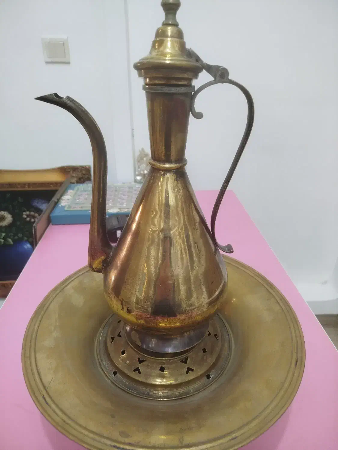 آفتابه لگن قدیمی|کلکسیون اشیاء عتیقه|اردبیل, |دیوار