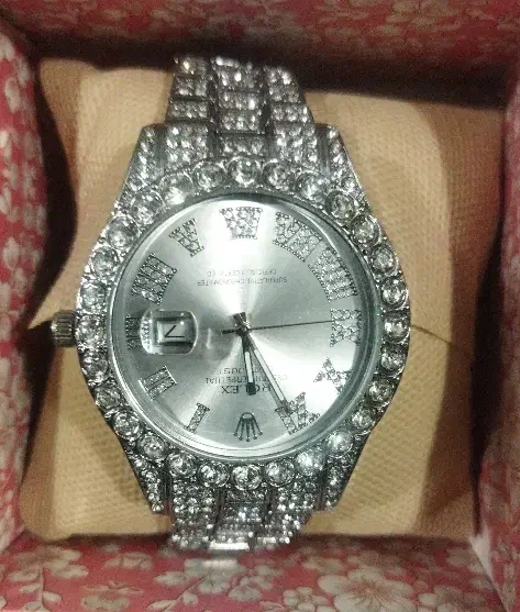 ساعت فول نگین نقره ای|ساعت|فلاورجان, |دیوار