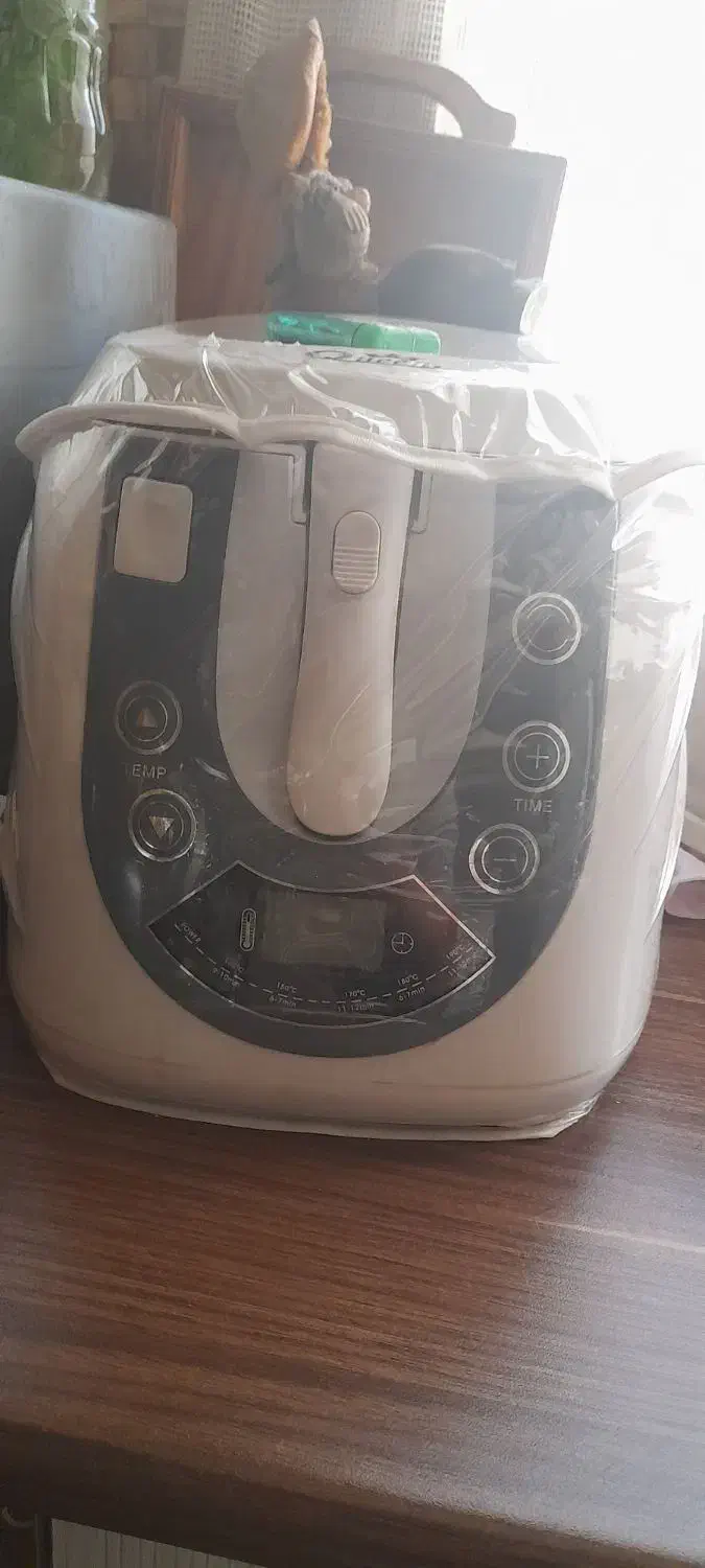 سرخکن|ظروف پختوپز|تهران, خاک سفید|دیوار