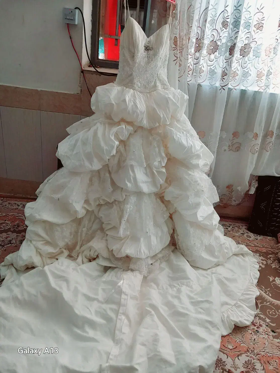 لباس عروس با دنباله بلند|لباس|بیرجند, |دیوار