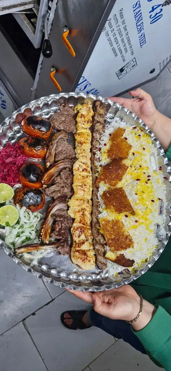 اشپزماهرونیم ماهر|استخدام خدمات فروشگاه و رستوران|تربت جام, میان جام|دیوار