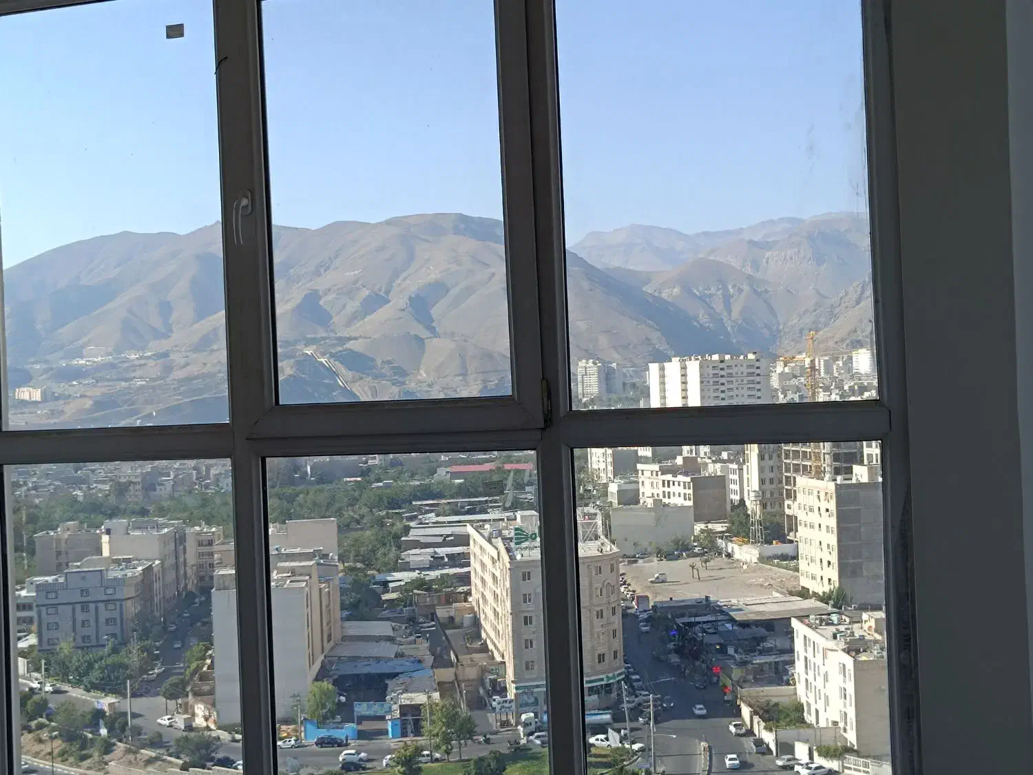 آپارتمان ۱۰۲ متر،ویو ابدی بدون مشرف،باشگاه،برج رزت