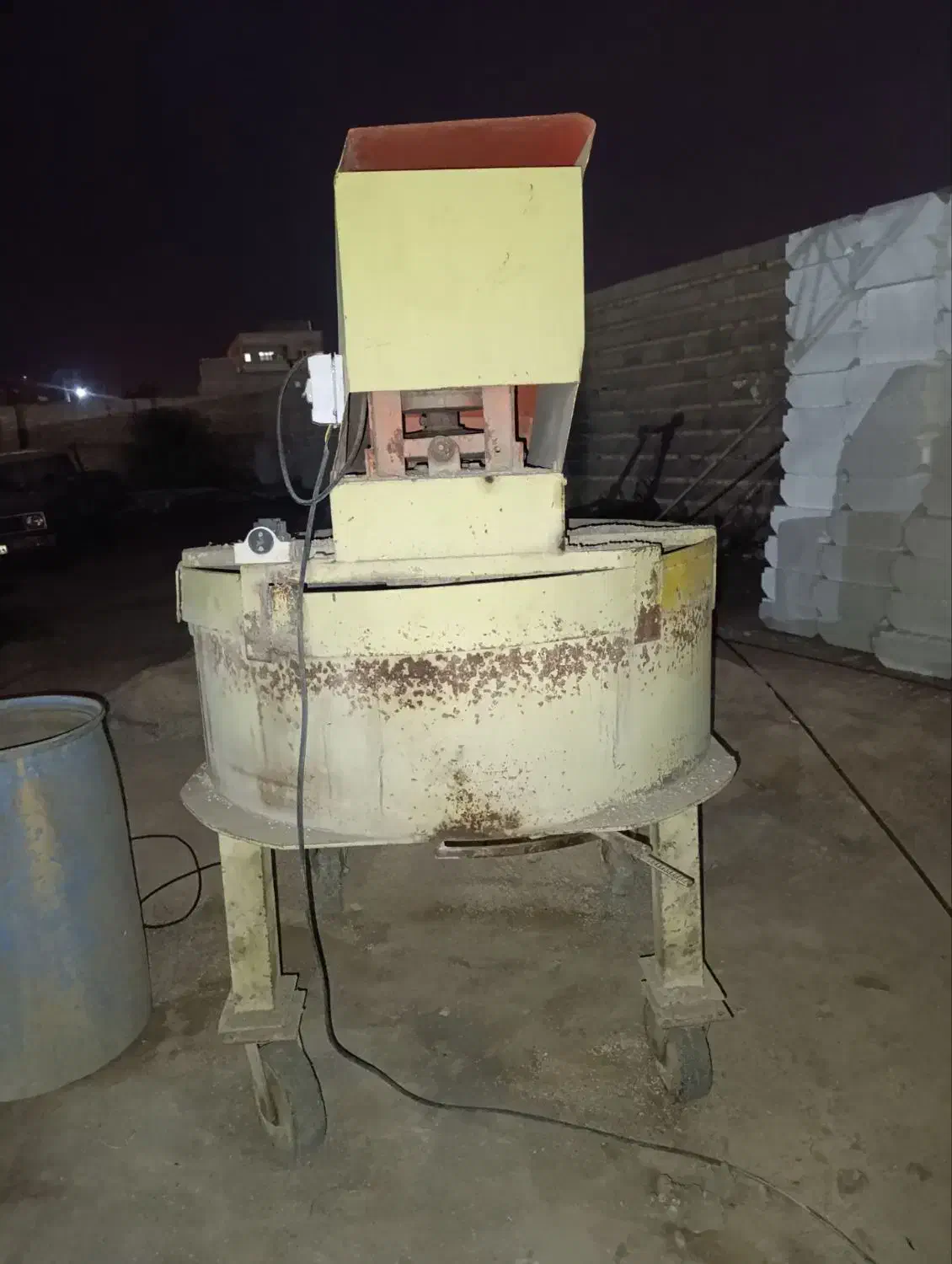 دستگاه بلوک زنی قیچی میگرد  ناریساز|ماشین‌آلات صنعتی|گنبد کاووس, |دیوار