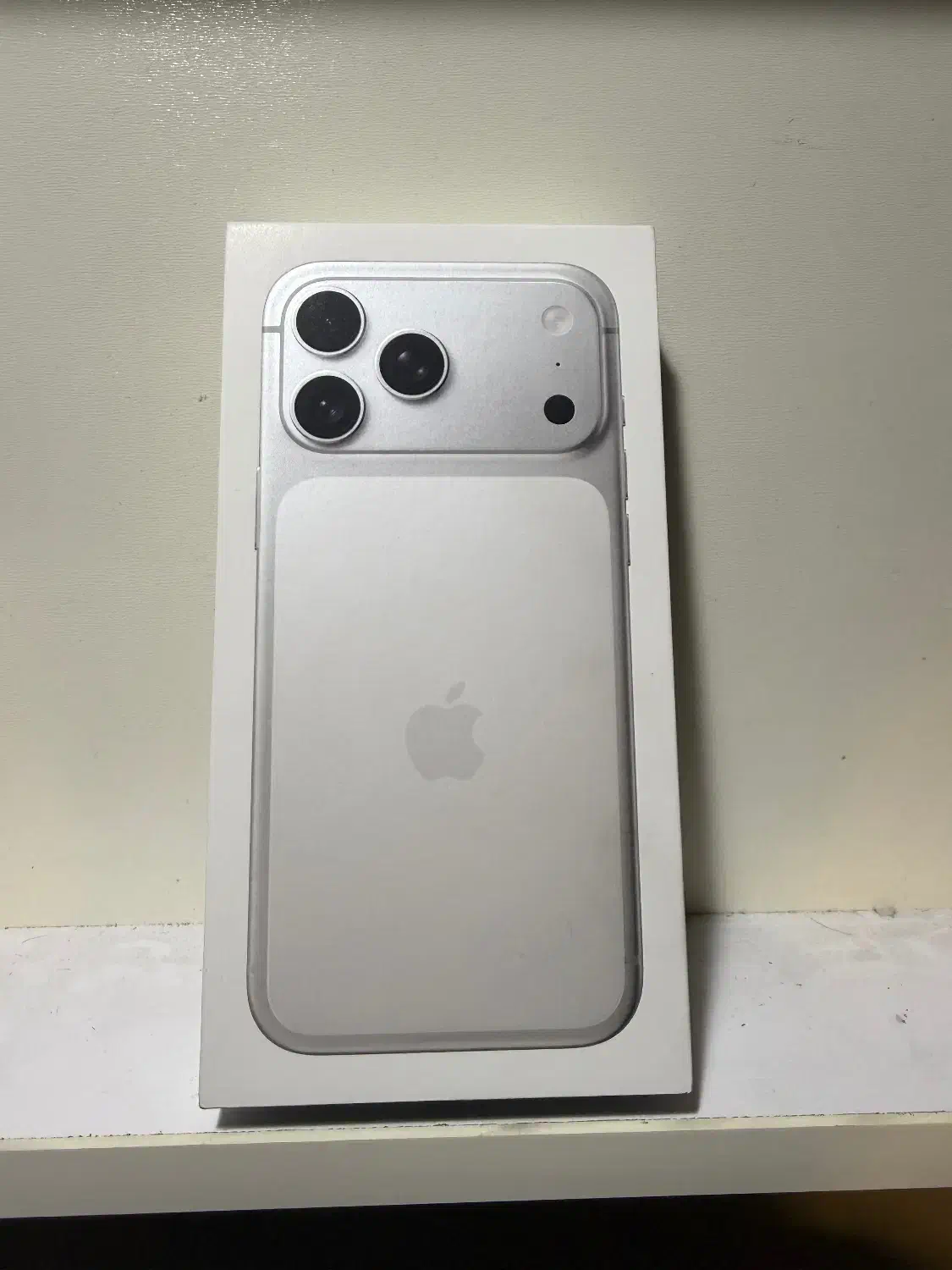 Iphone 17 pro max 256 ZAA silver (nonacticve)|موبایل|تهران, یوسف‌آباد|دیوار