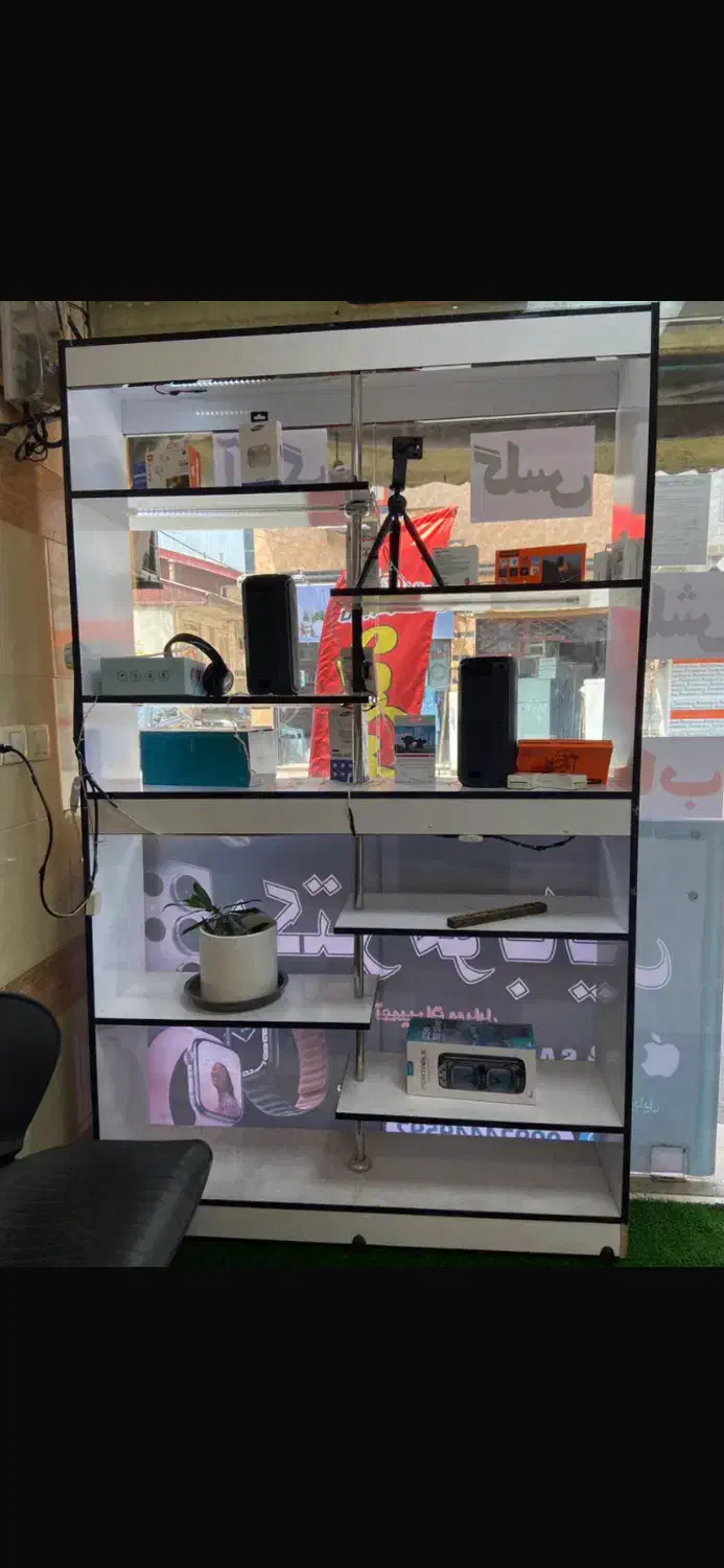 ویترین مغازه /استند ایستاده / میزکار|فروشگاه و مغازه|شفت, |دیوار