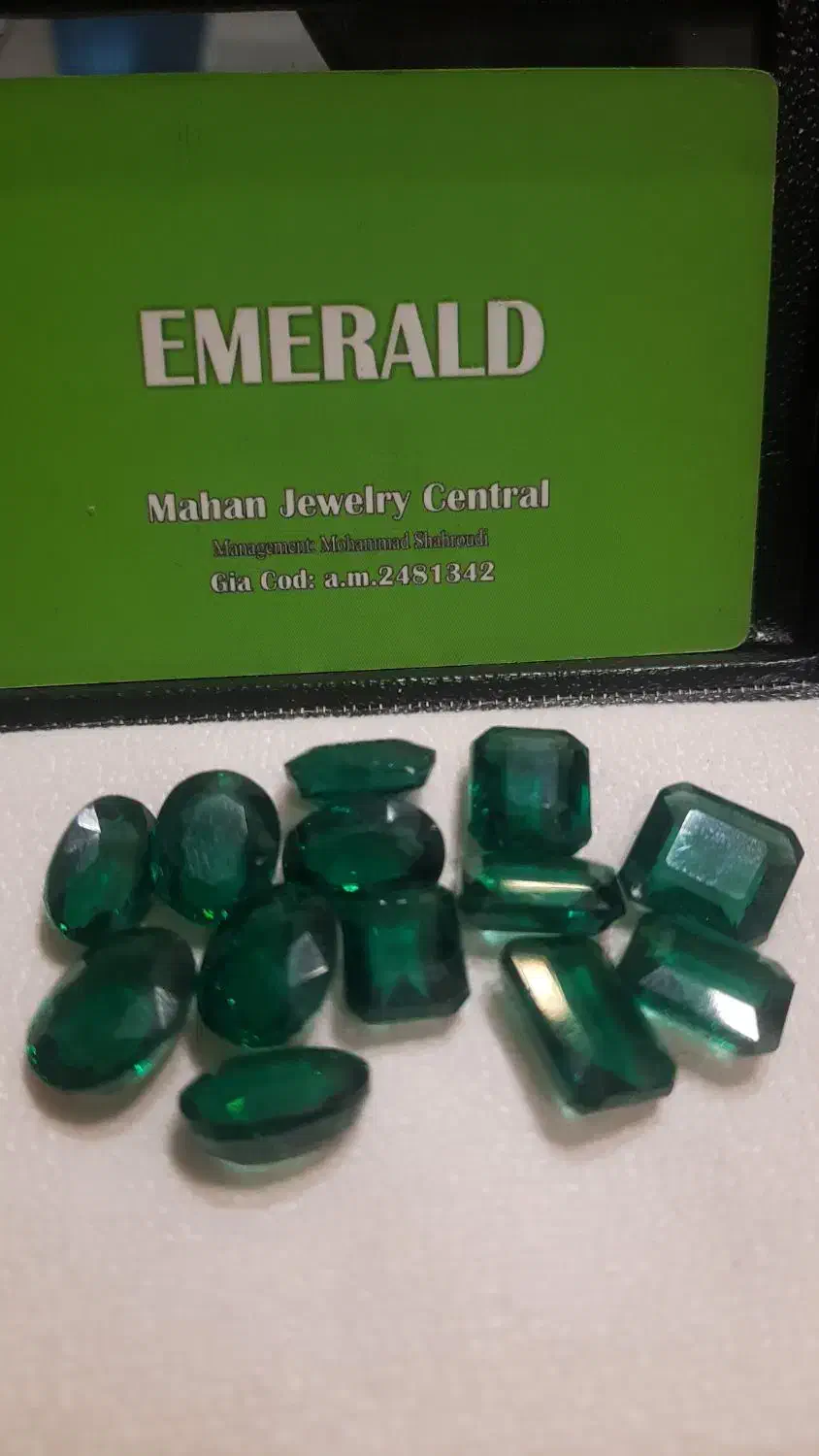 زمرد جواهری انگشتر و گردنبند طلا و نقره فقط۹۹|جواهرات|تهران, بازار|دیوار