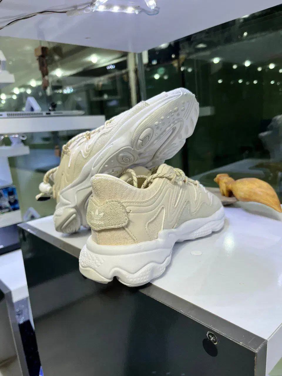 کتونی اورجینال ادیداس ozweego H01183|کیف، کفش، کمربند|لردگان, |دیوار