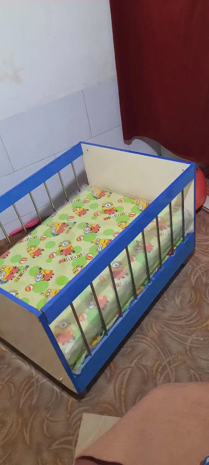 تخت کودک|تخت و صندلی بچه|بندر دیر, |دیوار