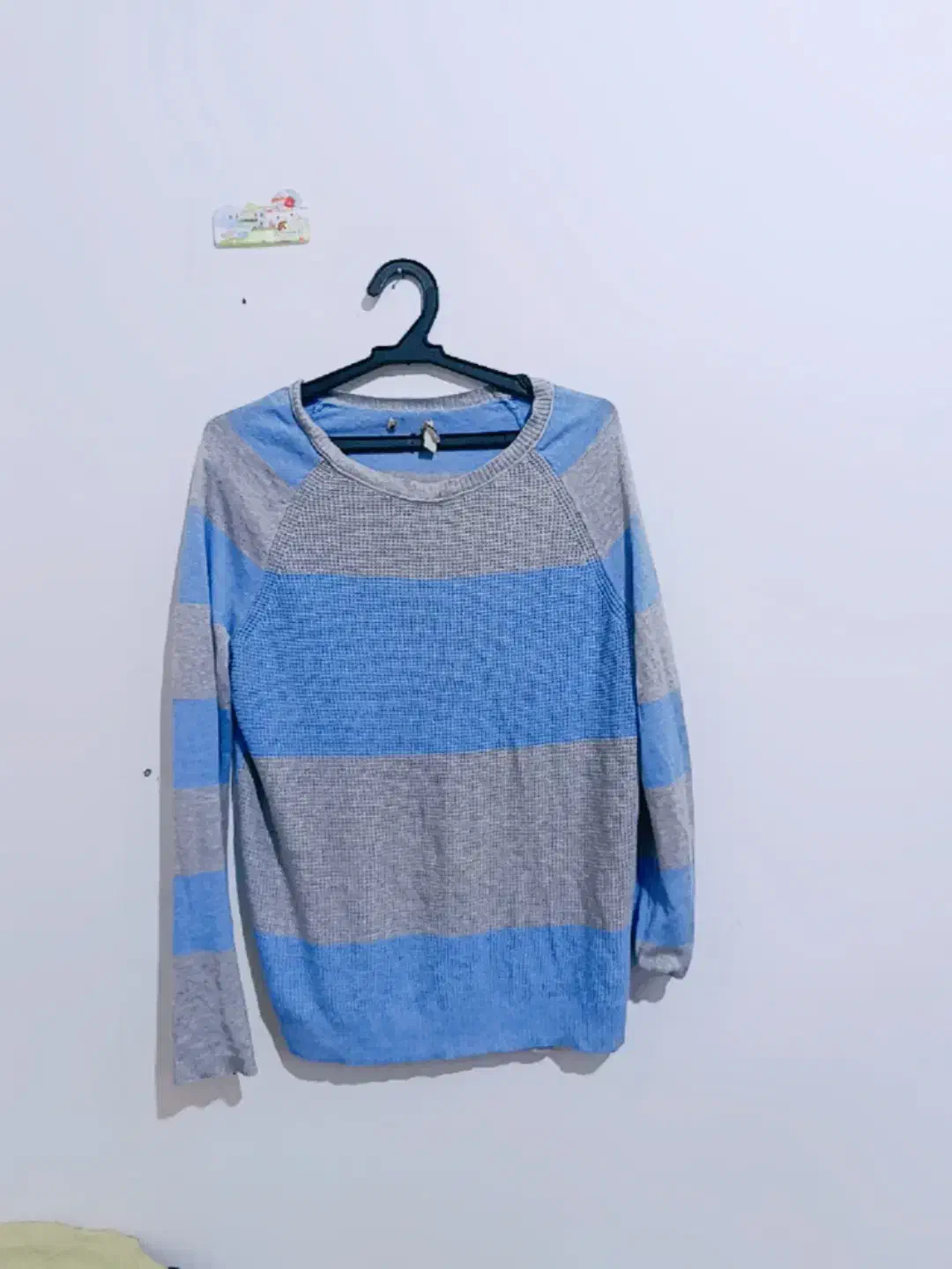 عدل|لباس|مشهد, گوهرشاد|دیوار