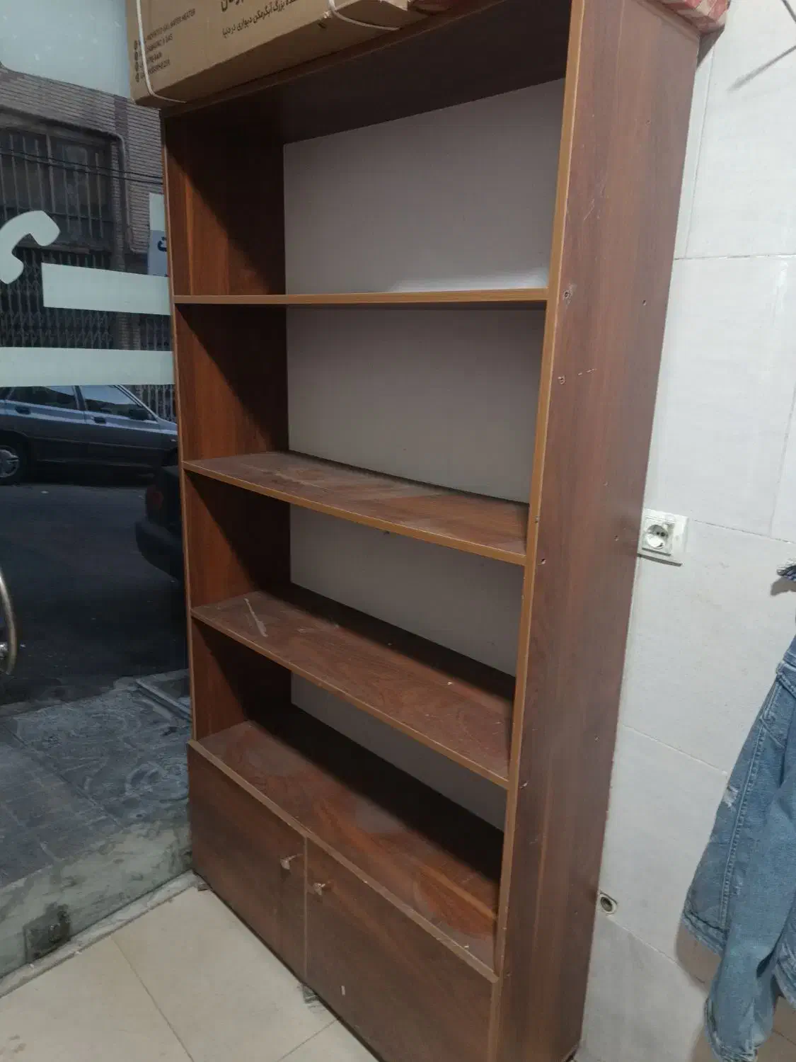 ویترین طبقه یا کتابخونه|کتابخانه، شلف، قفسههای دیواری|کرج, حسن آباد|دیوار