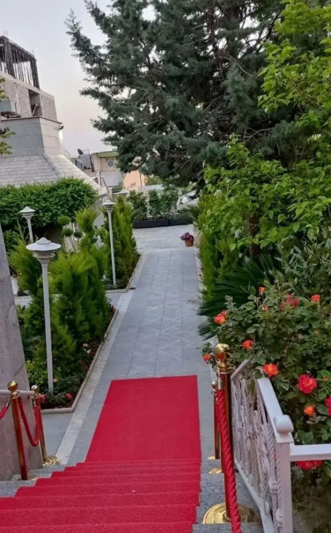 خدمات کلیه باغبانی باغچه کاری گل کاری کاشت گل وگیا|خدمات باغبانی و درختکاری|اسلامشهر, باغ فیض|دیوار