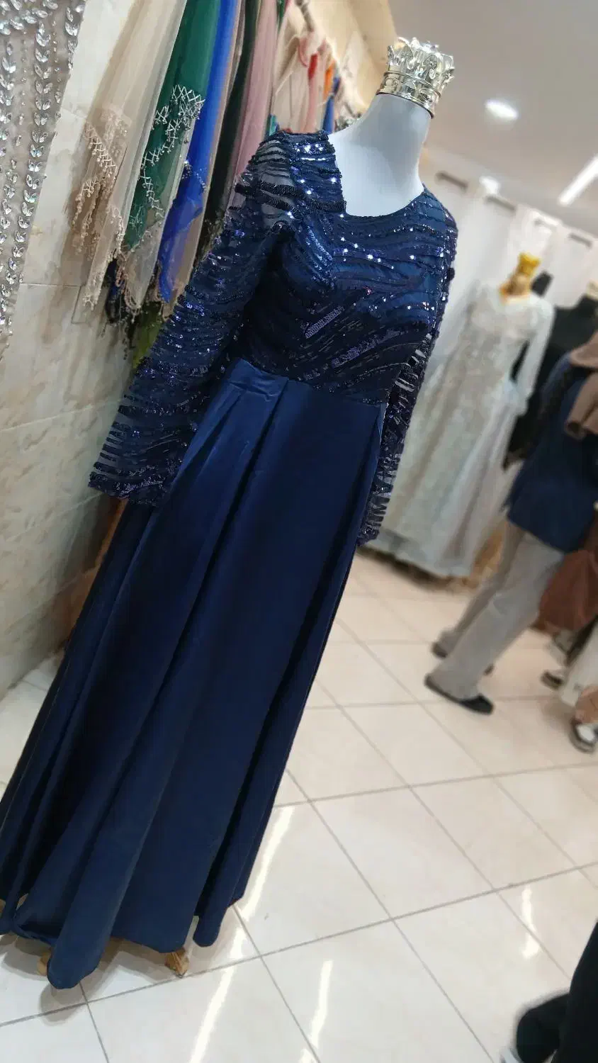 لباس مجلسی|لباس|مرودشت, ابوذر جنوبی|دیوار