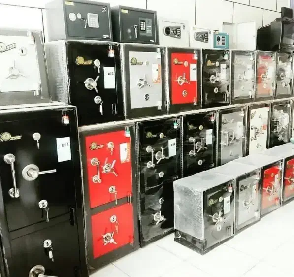 گاوصندوق در همه مدل در رنگ بندی گاو صندوق امنیت|ابزارآلات|نیشابور, فردوس شمالی|دیوار