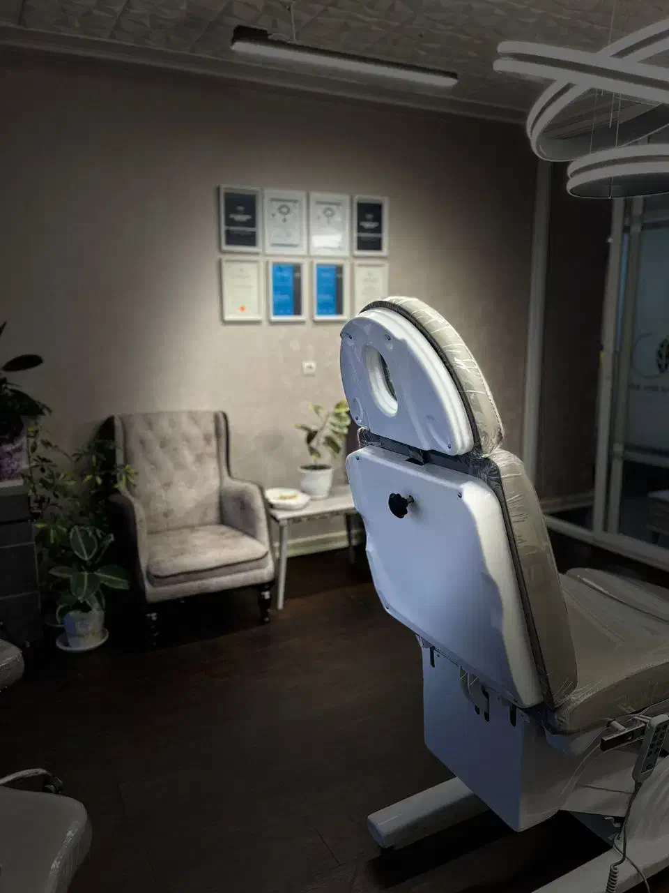 ( لطافت و زیبایی با لیزر بدن|آرایشی، بهداشتی، درمانی|اصفهان, چرخاب|دیوار