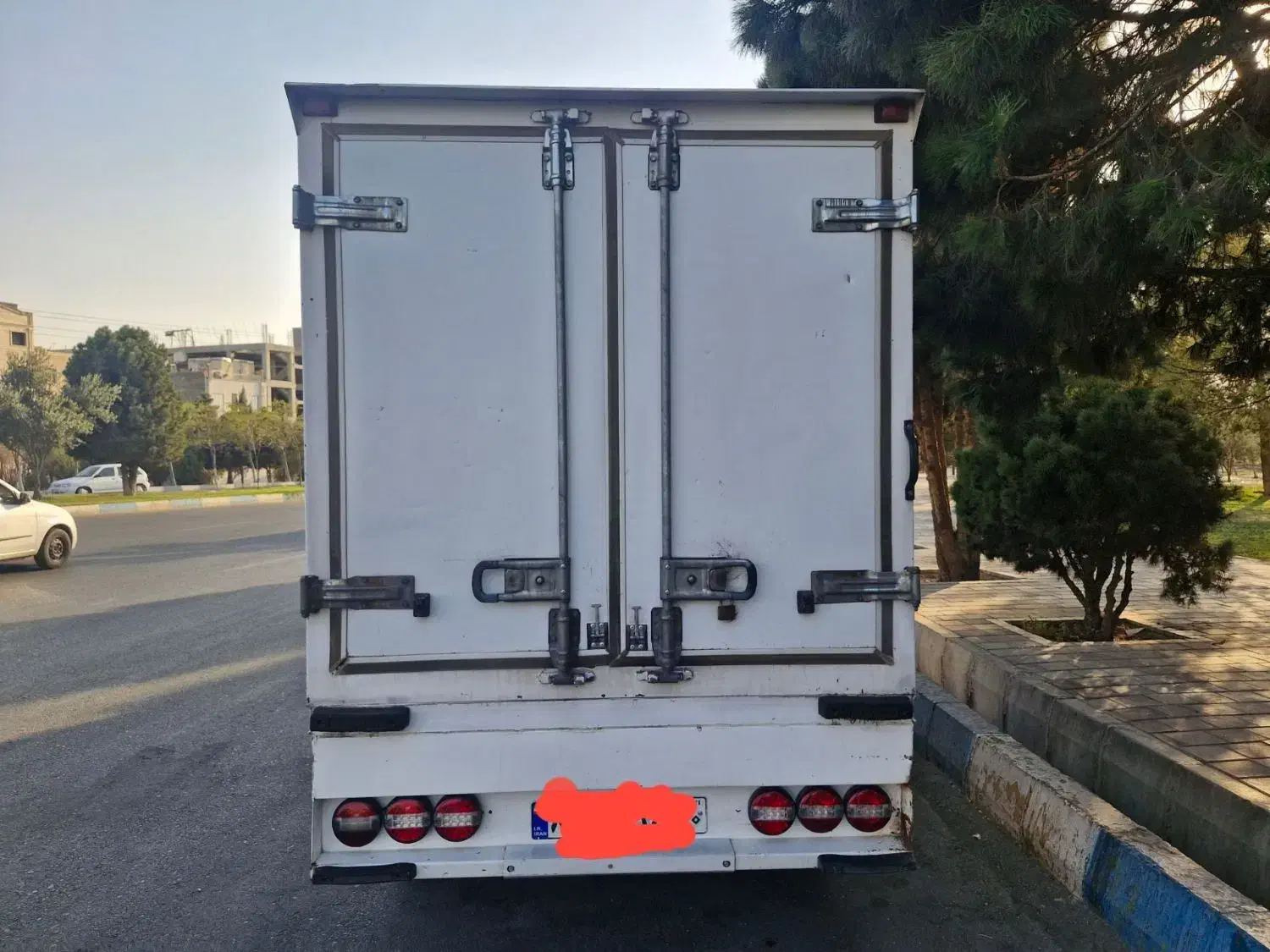 فروش نیسان یخچالی سالم|خودرو سواری و وانت|اسلام‌شهر, شهرک قائمیه|دیوار