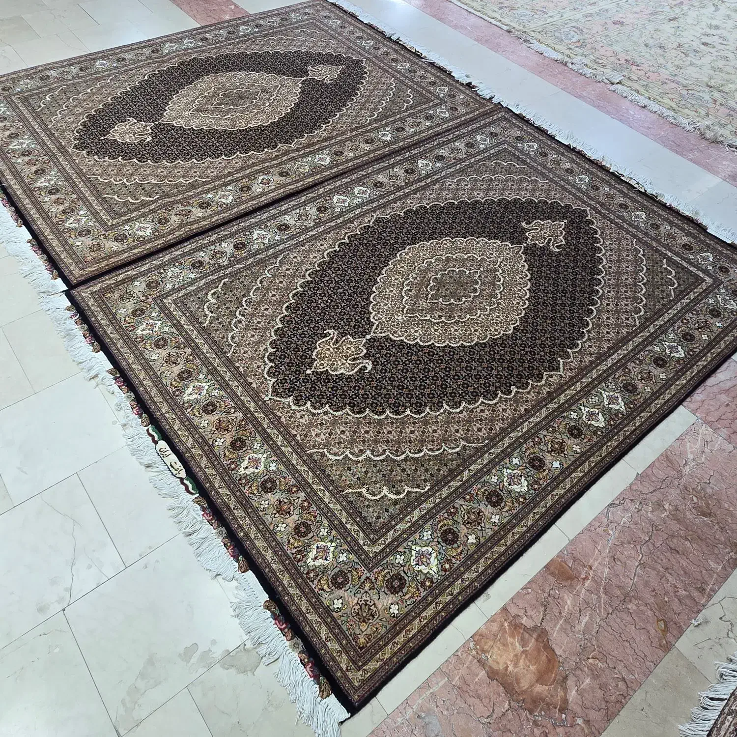 سه جفت فرش تبریز ۵۰رج نقشه ماهی|فرش|تهران, ونک|دیوار