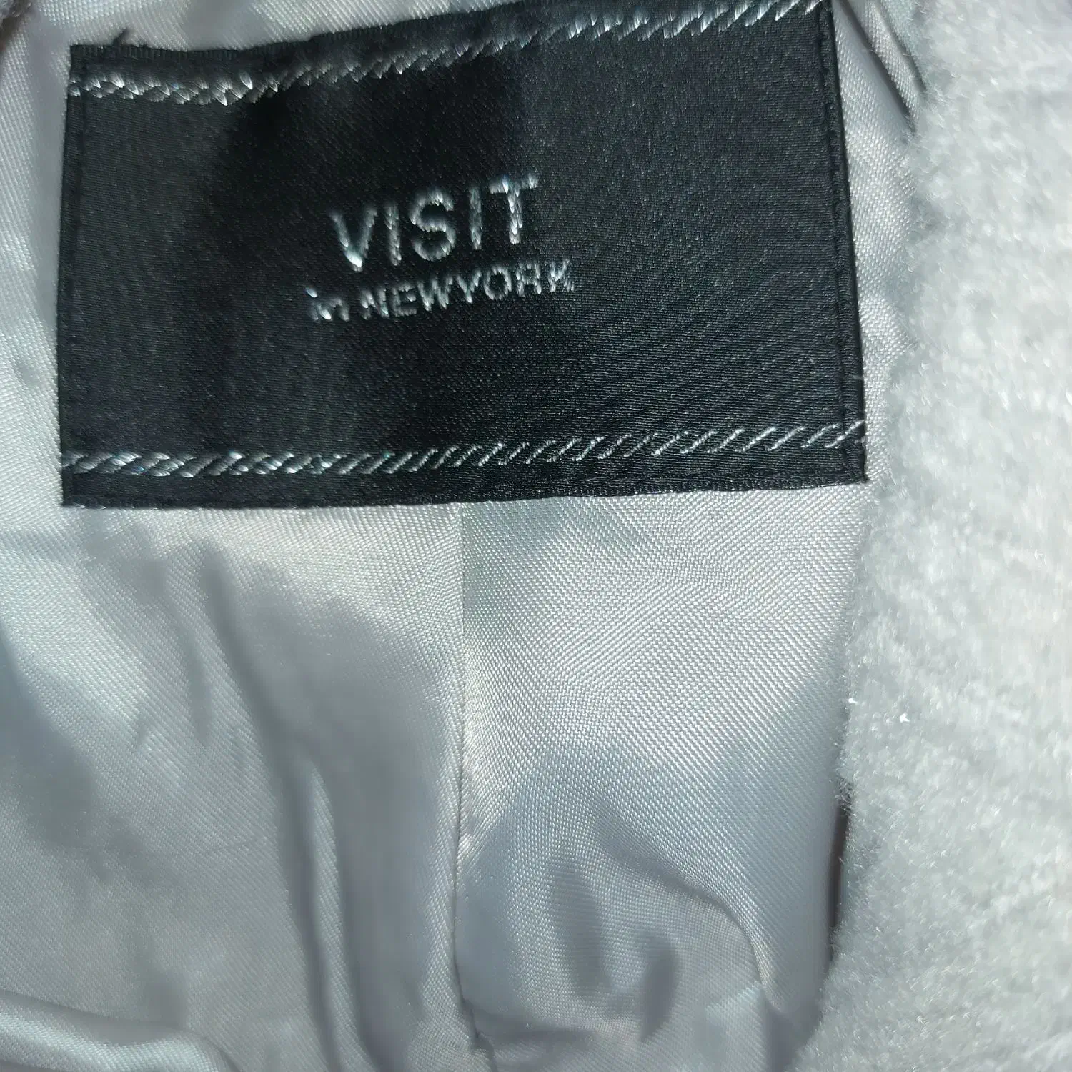 پالتوزنانه درحدنو|لباس|ری, دیلمان|دیوار