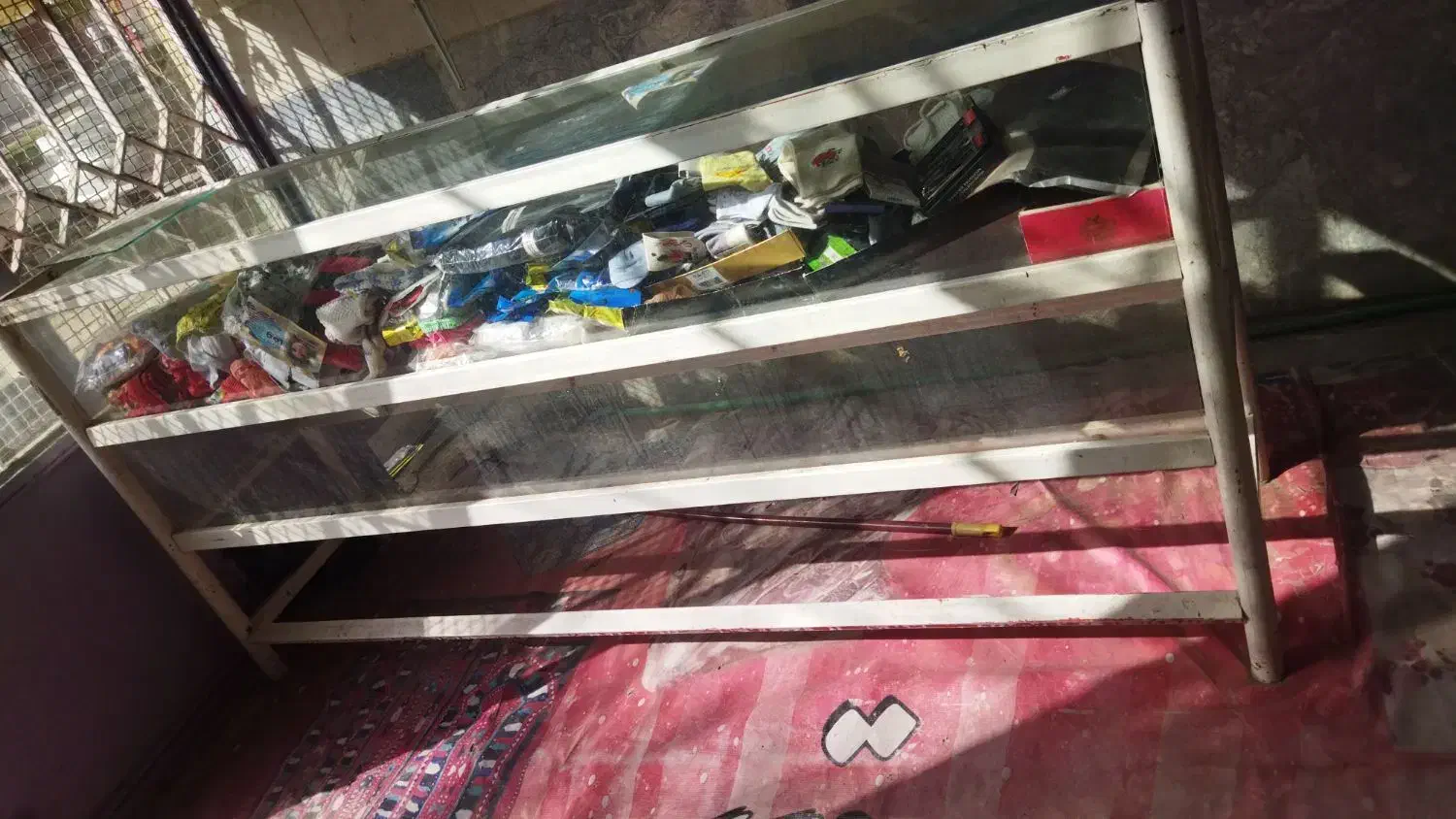 ویترین مغازه باتخفیف ویژه|فروشگاه و مغازه|ایرانشهر, |دیوار