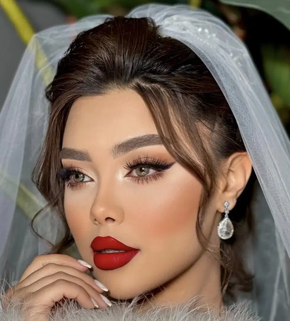 جشنواره میکاپ و شنیون عروس و محفلی|خدمات آرایشگری و زیبایی|اصفهان, مرداویج|دیوار