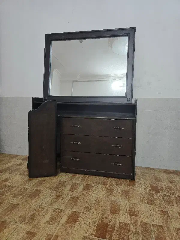 آینه و دراور|تخت و سرویس خواب|کاشمر, |دیوار