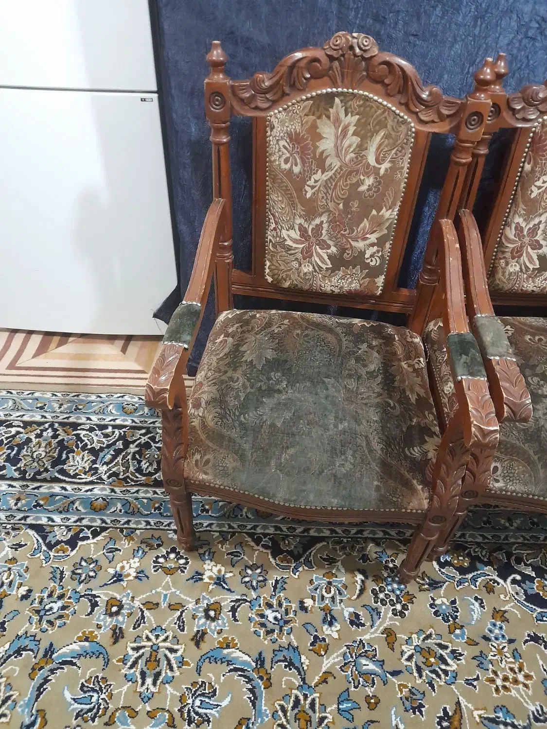 مبل سلطنتی|مبلمان خانگی و میز عسلی|شیروان (خراسان), |دیوار