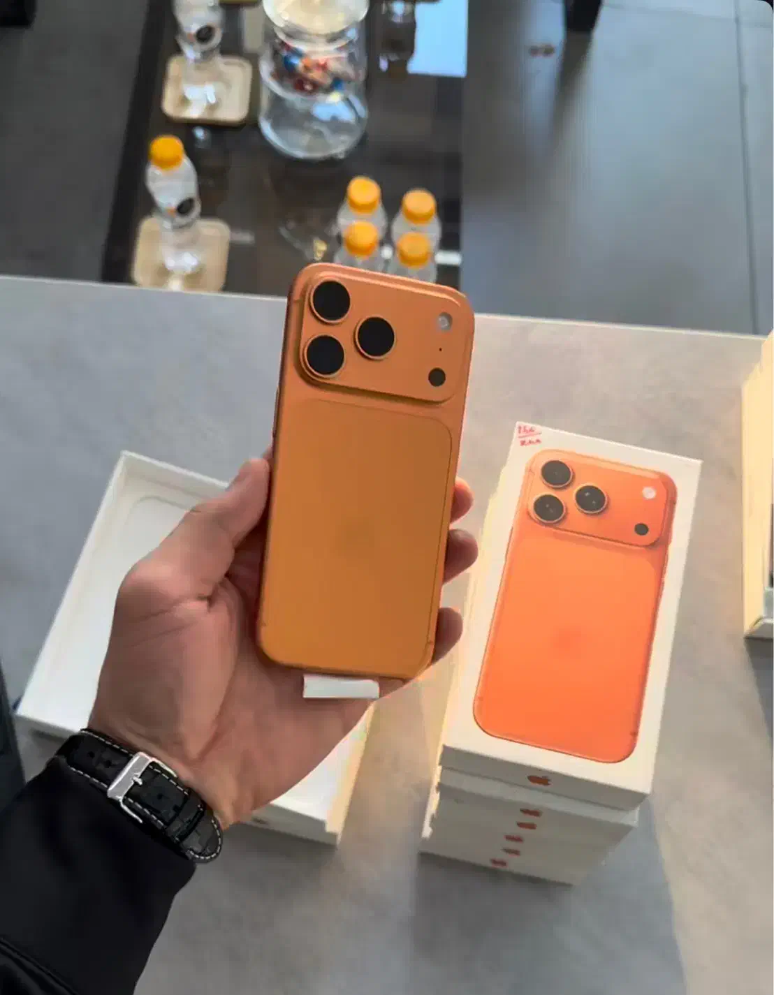 ایفون 17 pro نارنجی|موبایل|یزد, |دیوار