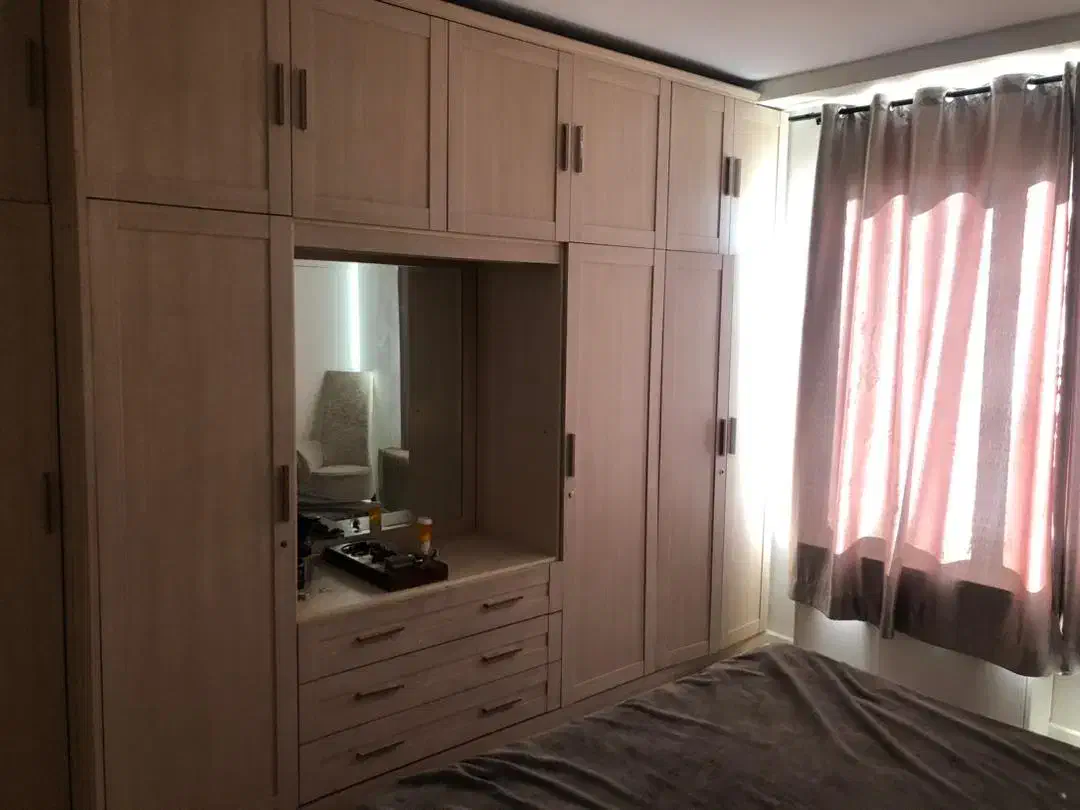 ۱۸۰ متر ۳ خواب شمال جردن طبقه ۸ فایل شخصی