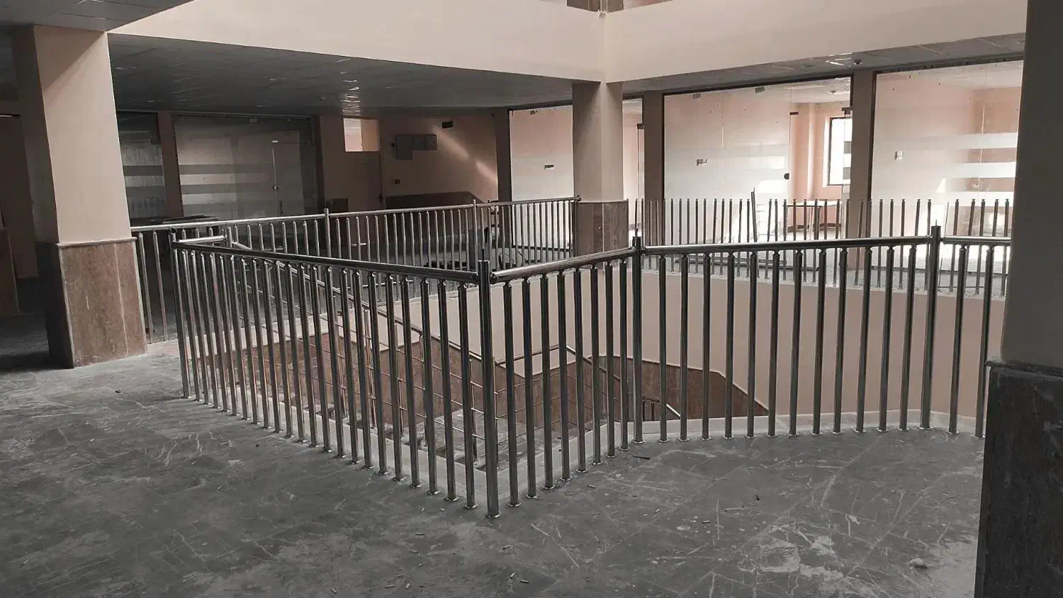 نرده استیل نیک عادت|خدمات پیشه و مهارت|تبریز, |دیوار