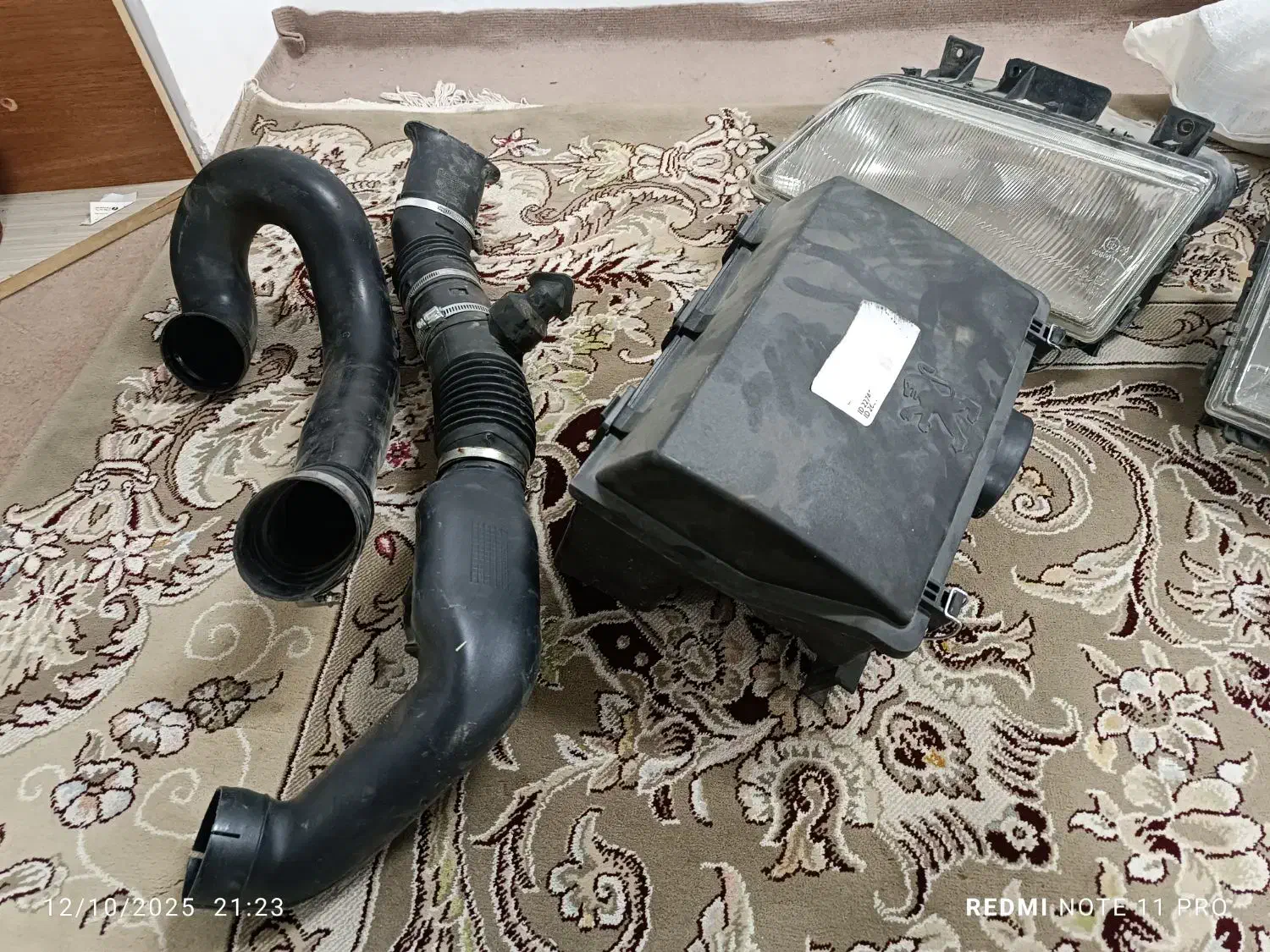 اگزوز اسپرت.طاقچه عقب.هواکش پژو .چراغ جلو پراید|قطعات یدکی و لوازم جانبی|قم, طلاب غیر ایرانی|دیوار