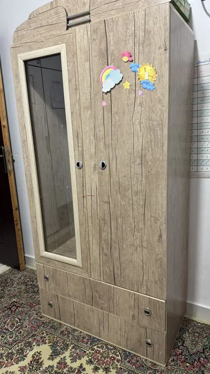 تخت و کمد و صندلی غذا و سه چرخه|تخت و صندلی بچه|بندرعباس, |دیوار