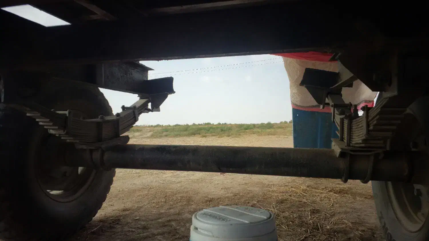 تریلی چهار چرخ تریلی کفی مرتب و آماده به کار تک جک|ماشین‌آلات صنعتی|انبارآلوم, |دیوار