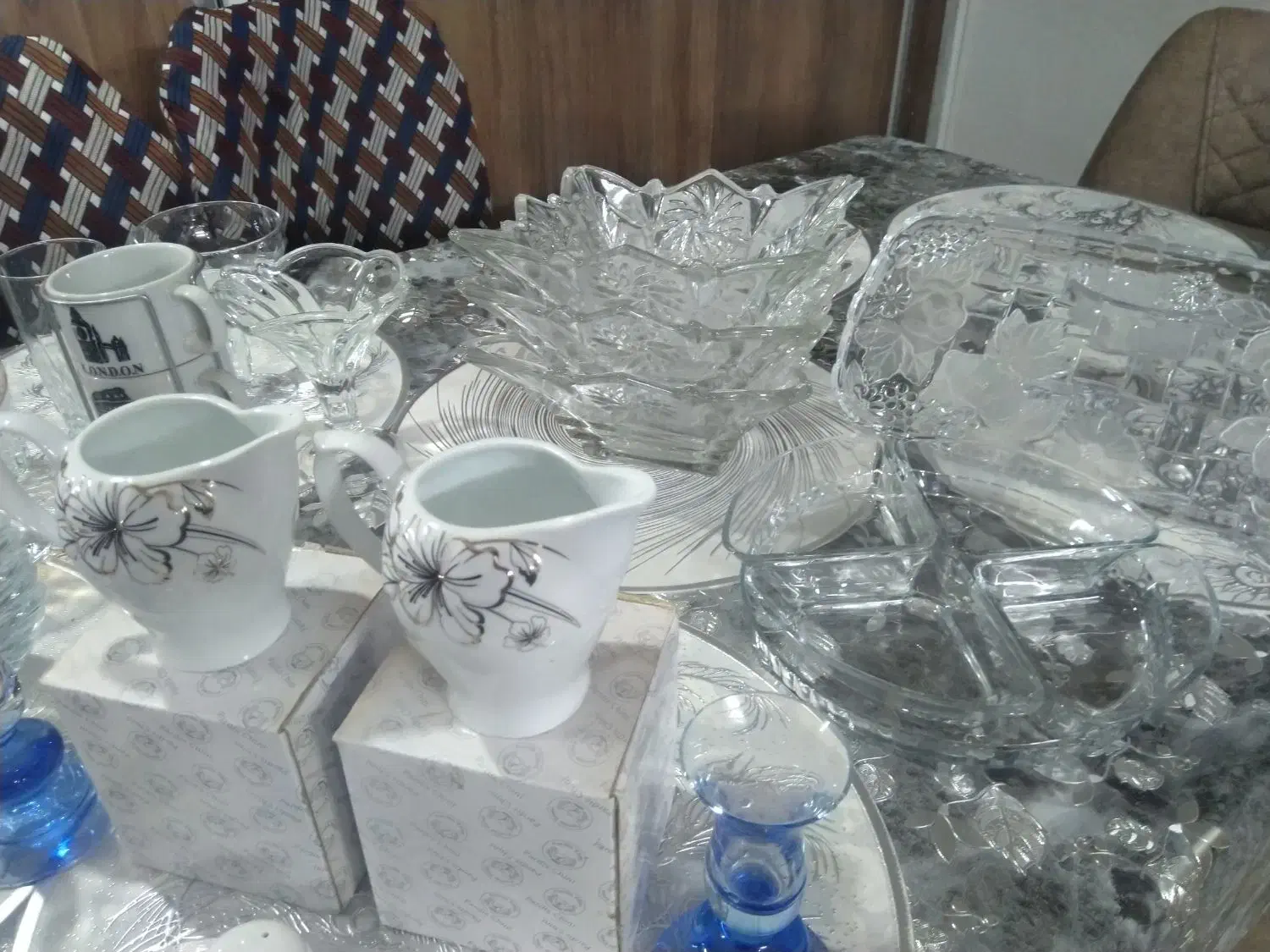 تعدادی اثاث به فروش میرسد|ظروف نگهدارنده، پلاستیکی، یکبارمصرف|مهاجران, |دیوار