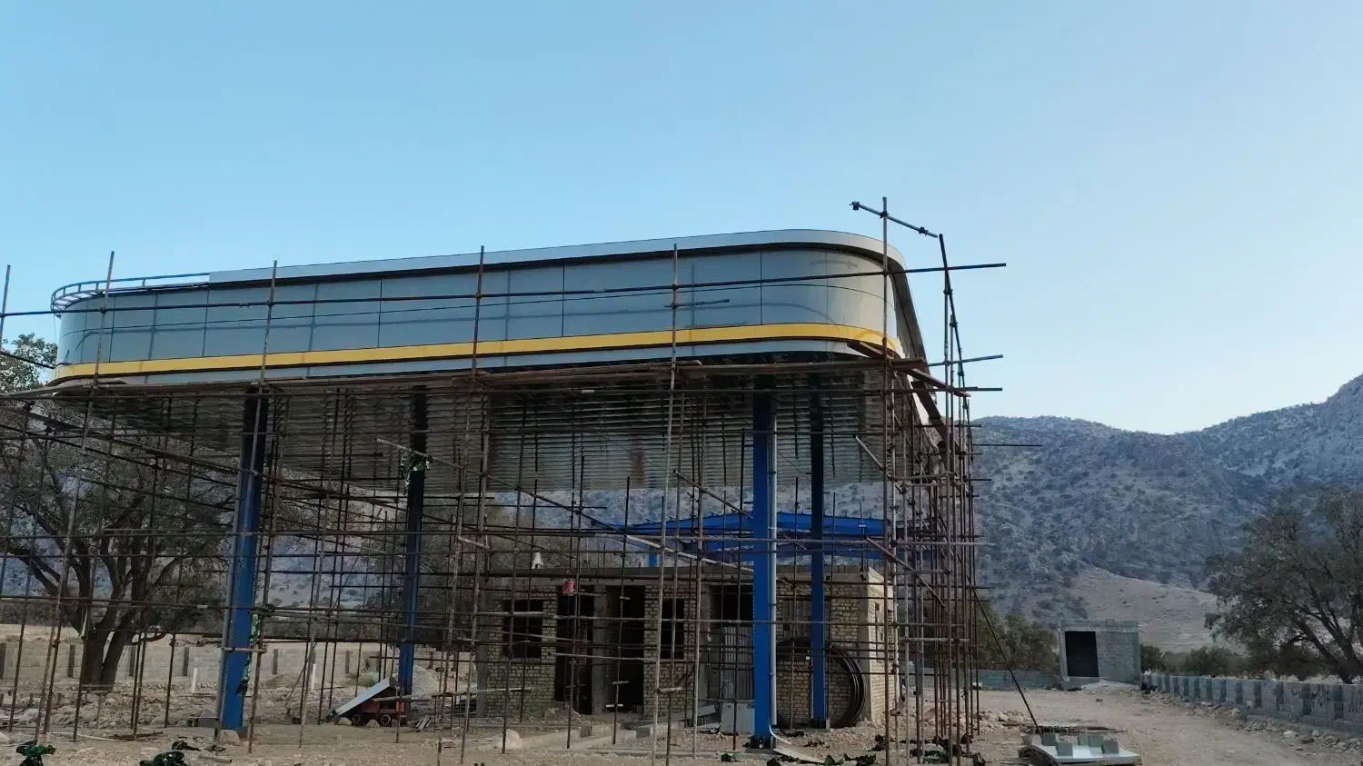 نیازمند نیروی کاری جهت کار نمای کامپوزیت|استخدام معماری، عمران و ساختمانی|شیراز, حسن آباد|دیوار