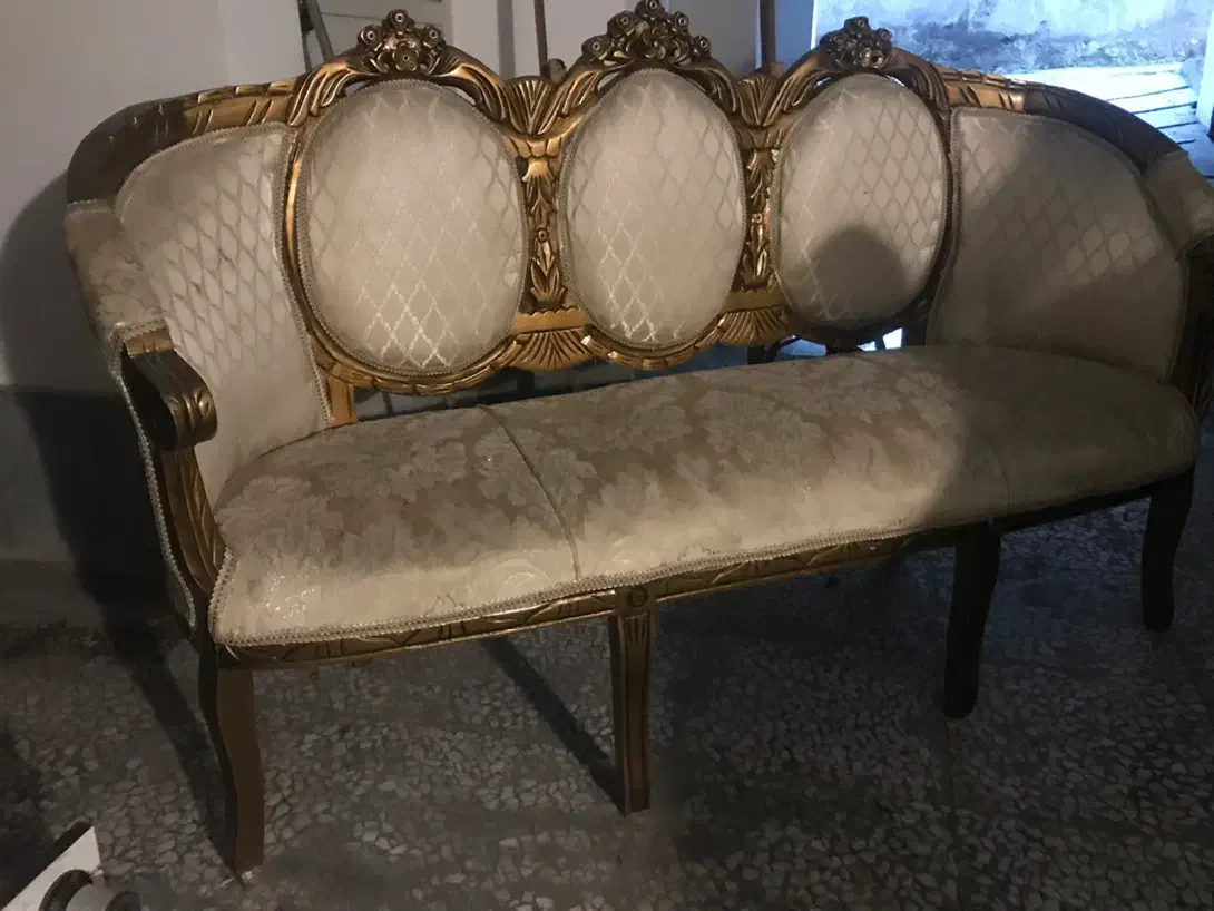 مبل چوپ گردو کار کرد سالم فروشی فوری|مبلمان خانگی و میز عسلی|سلمانشهر, |دیوار