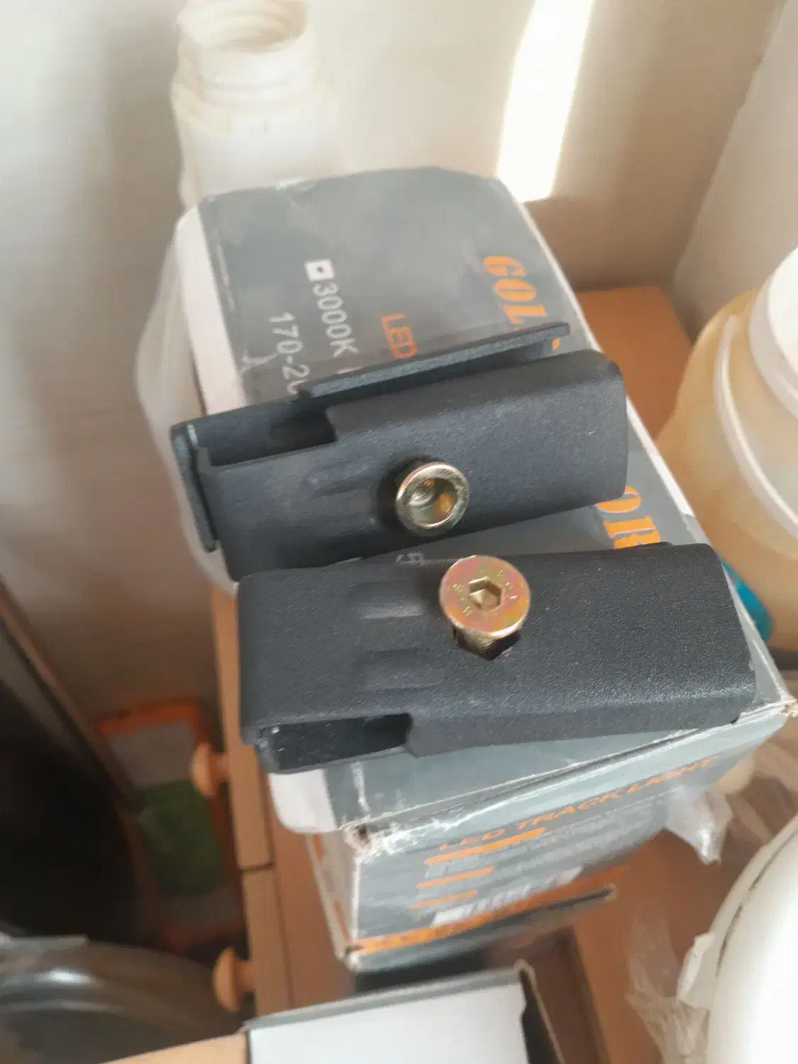 بس رگال با پایه رگال|کتابخانه، شلف، قفسههای دیواری|مشکیندشت, |دیوار