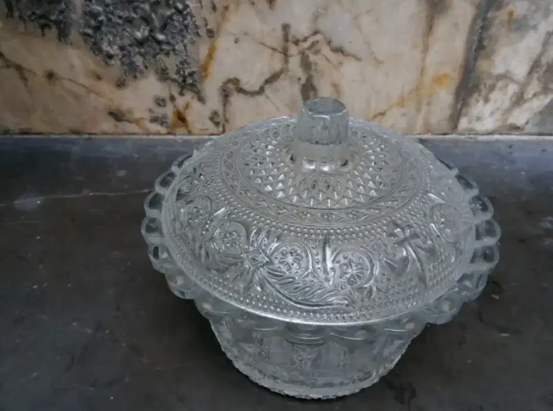 ظروف بلور و چینی (سرویس چینی،قندان،سس خوری و )|ظروف سرو و پذیرایی|فولادشهر, A6|دیوار