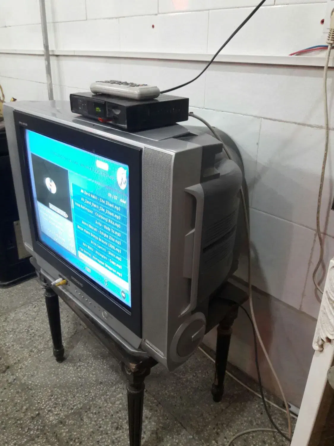 تلوزیون اصلی سامسونگ و دیجیتال|تلویزیون و پروژکتور|تربت‌حیدریه, پائین ولایت|دیوار