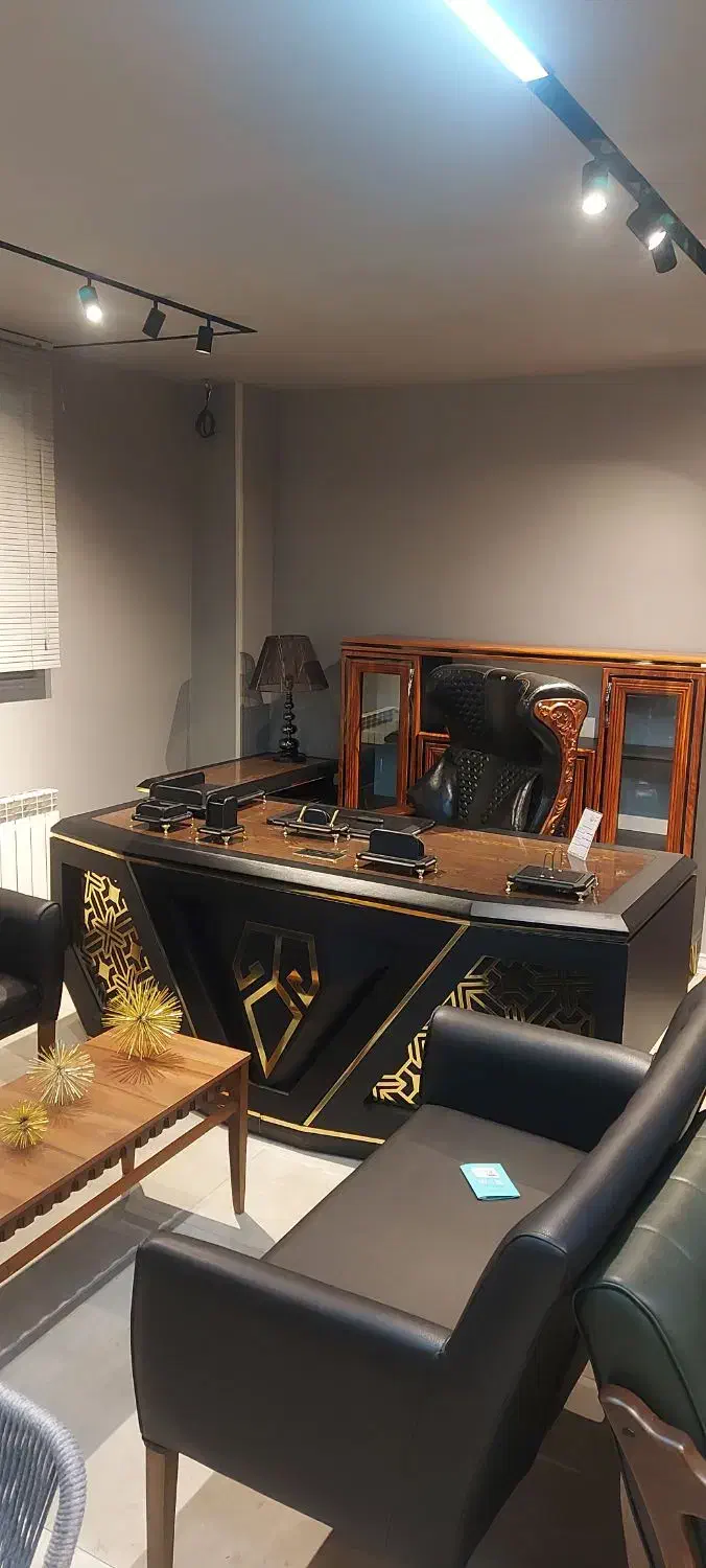 میز مدیریت همرال با ال|مبلمان اداری|اصفهان, نقش جهان|دیوار