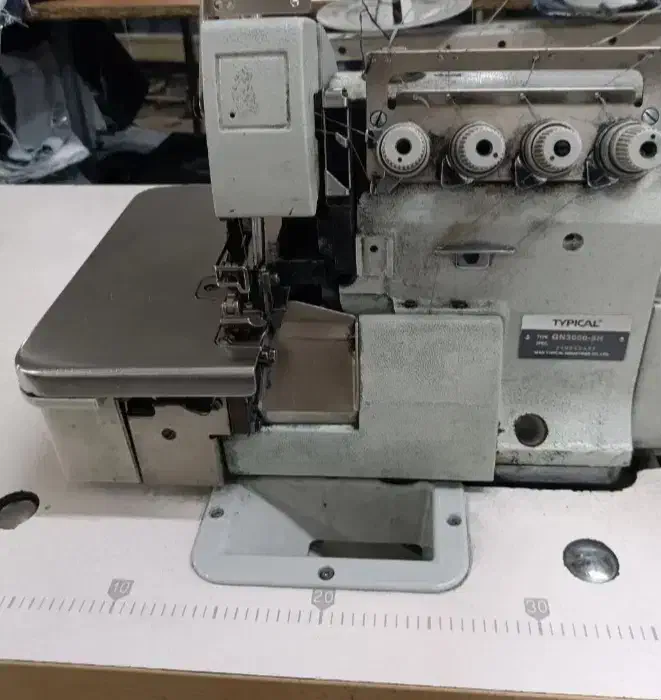 چرخ خیاطی سه قلاب و۵نخ مارک تیپیکال|چرخ خیاطی و ریسندگی|اصفهان, فجر|دیوار